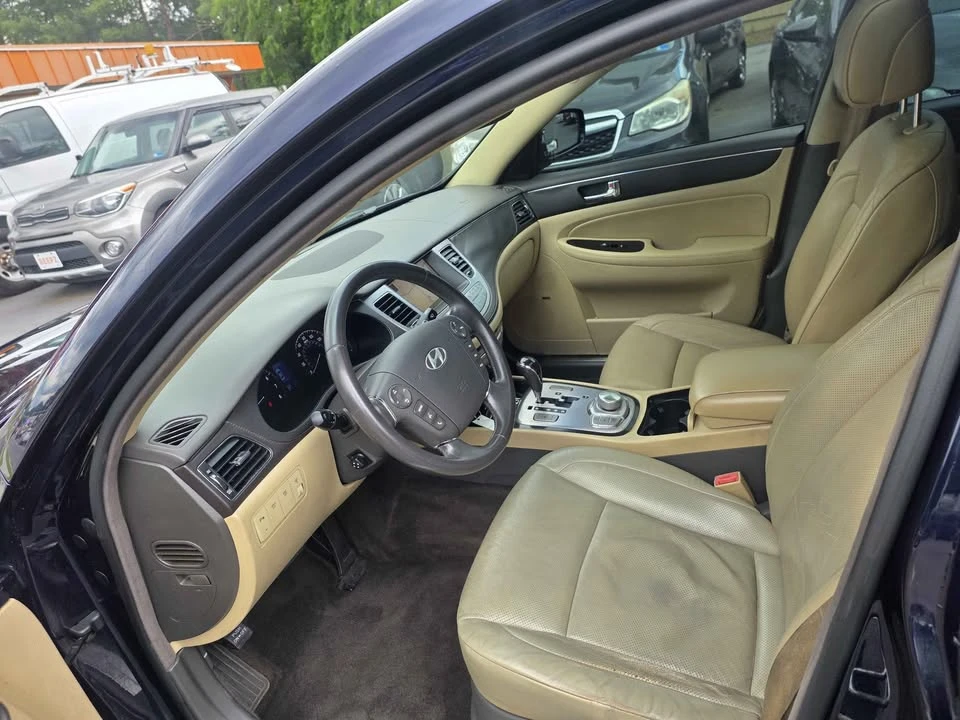 2009 Hyundai Genesis - Image 9 of 20