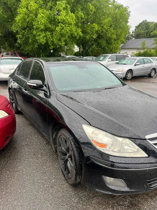 2009 Hyundai Genesis - Image 2 of 4