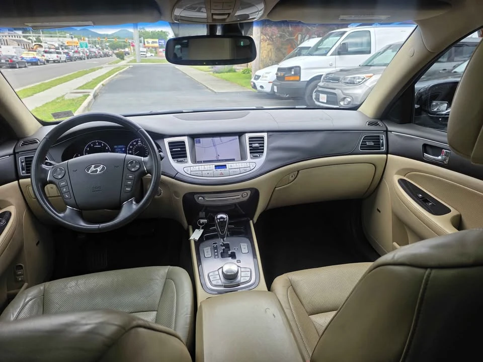 2009 Hyundai Genesis - Image 14 of 20