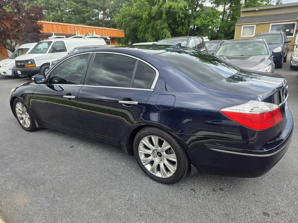 2009 Hyundai Genesis - Image 8 of 20