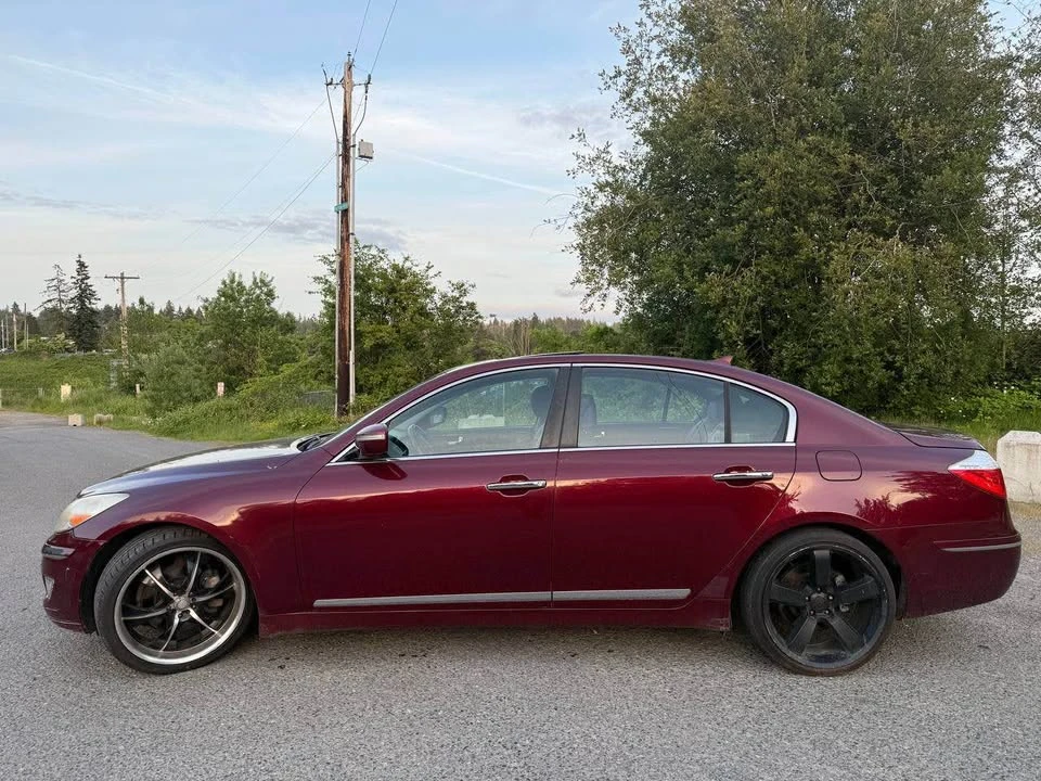 2009 Hyundai Genesis - Image 6 of 10