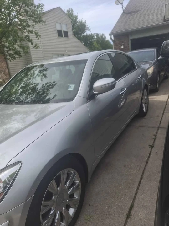 2009 Hyundai Genesis - Image 3 of 20