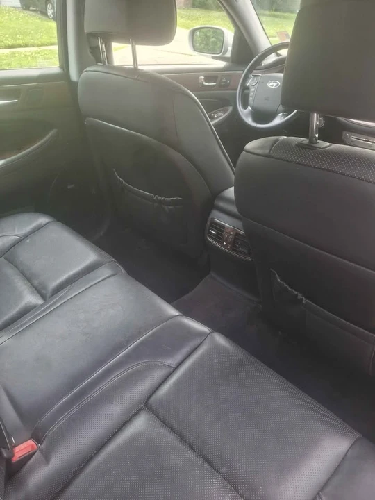 2009 Hyundai Genesis - Image 6 of 20