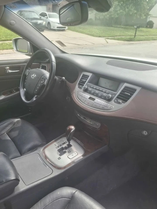 2009 Hyundai Genesis - Image 5 of 20