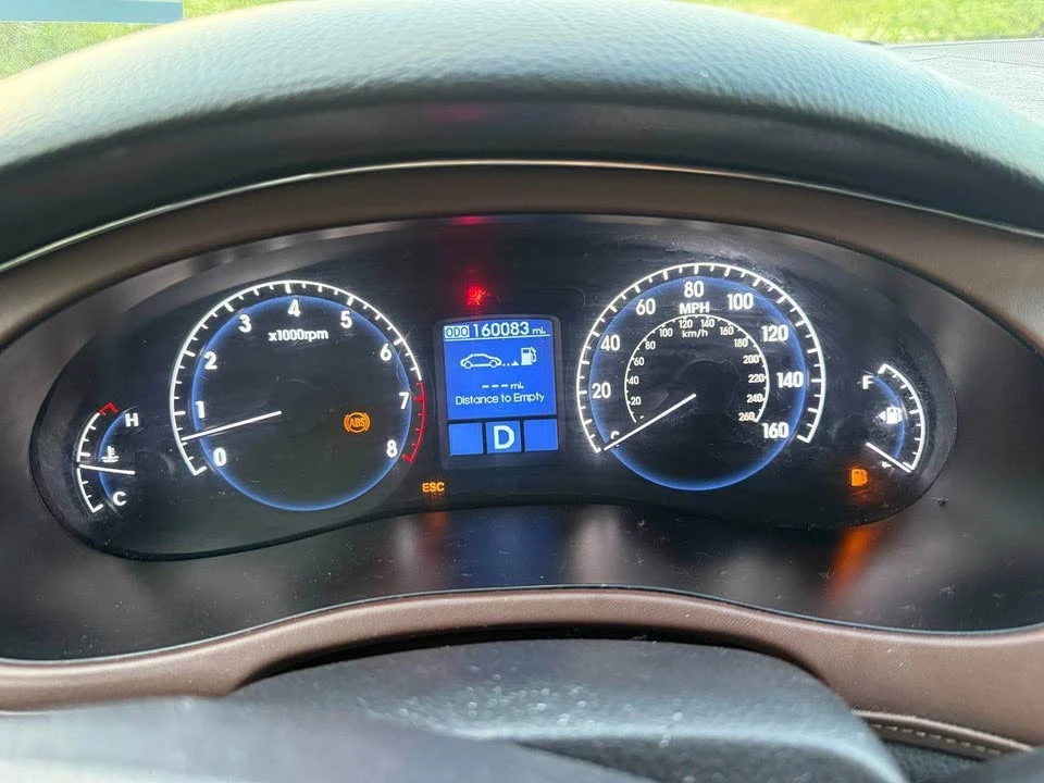 2009 Hyundai Genesis - Image 10 of 10