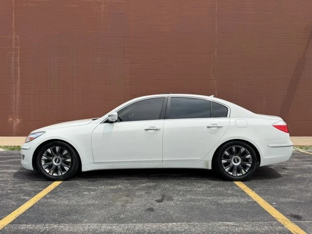 2009 Hyundai Genesis - Image 12 of 30