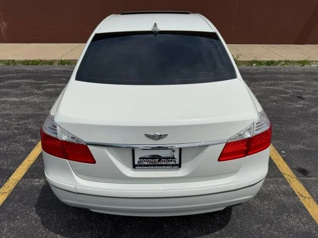 2009 Hyundai Genesis - Image 10 of 30
