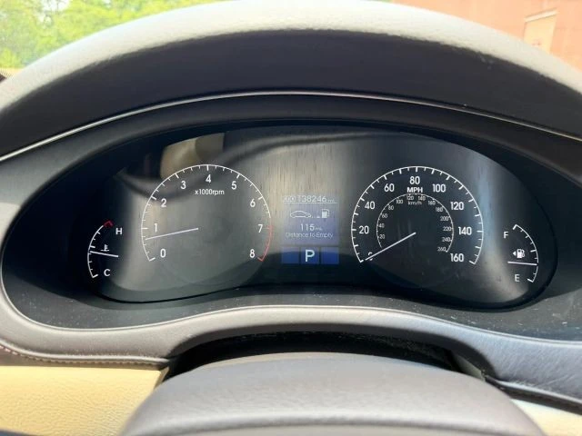 2009 Hyundai Genesis - Image 22 of 30