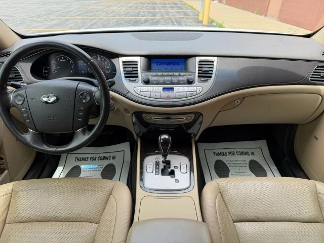 2009 Hyundai Genesis - Image 18 of 30