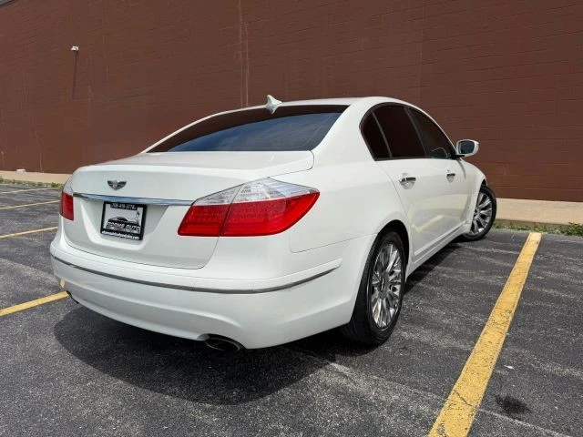 2009 Hyundai Genesis - Image 8 of 30