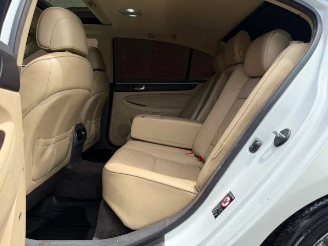2009 Hyundai Genesis - Image 27 of 30