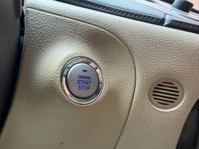 2009 Hyundai Genesis - Image 26 of 30