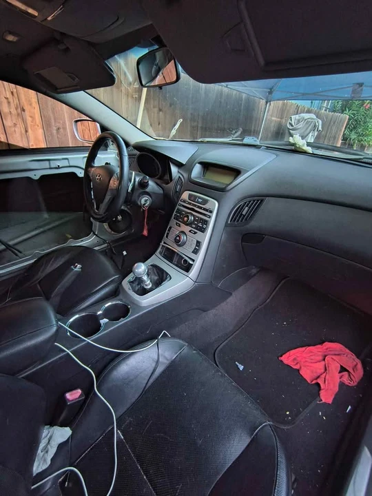 2009 Hyundai Genesis Coupe - Image 5 of 6