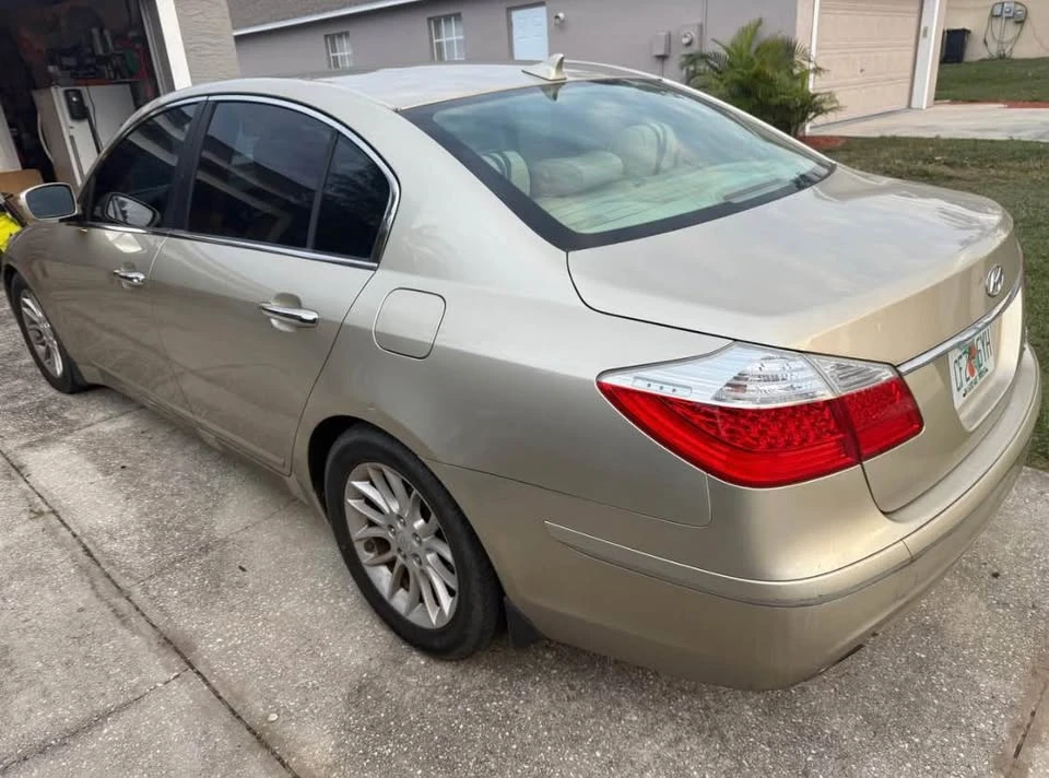 2009 Hyundai Genesis - Image 9 of 9