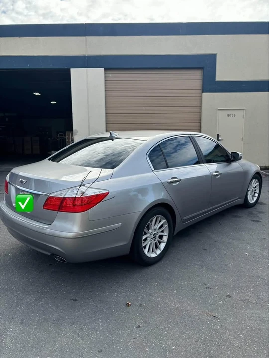 2009 Hyundai Genesis - Image 3 of 9