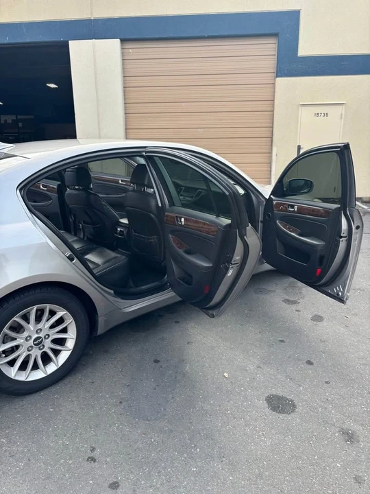 2009 Hyundai Genesis - Image 7 of 9