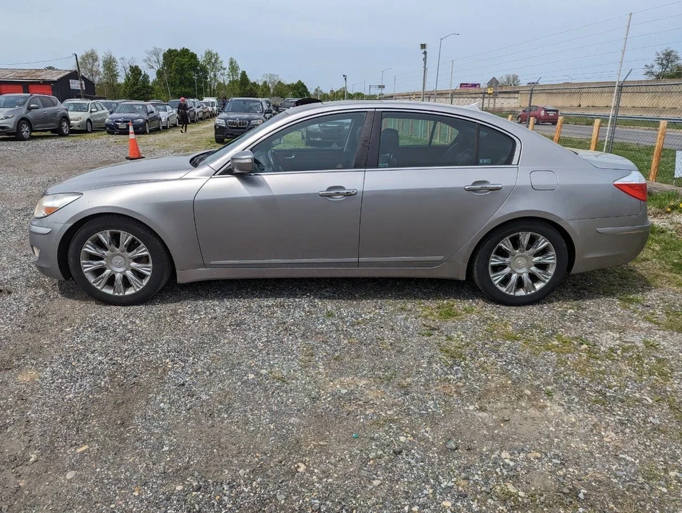 2009 Hyundai Genesis - Image 6 of 21