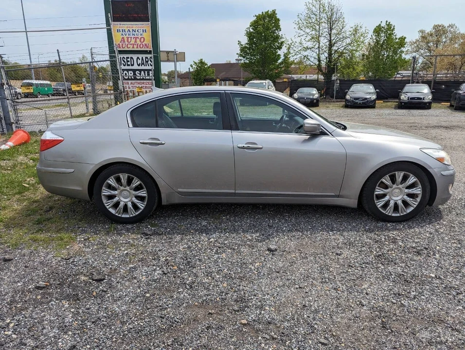 2009 Hyundai Genesis - Image 5 of 21