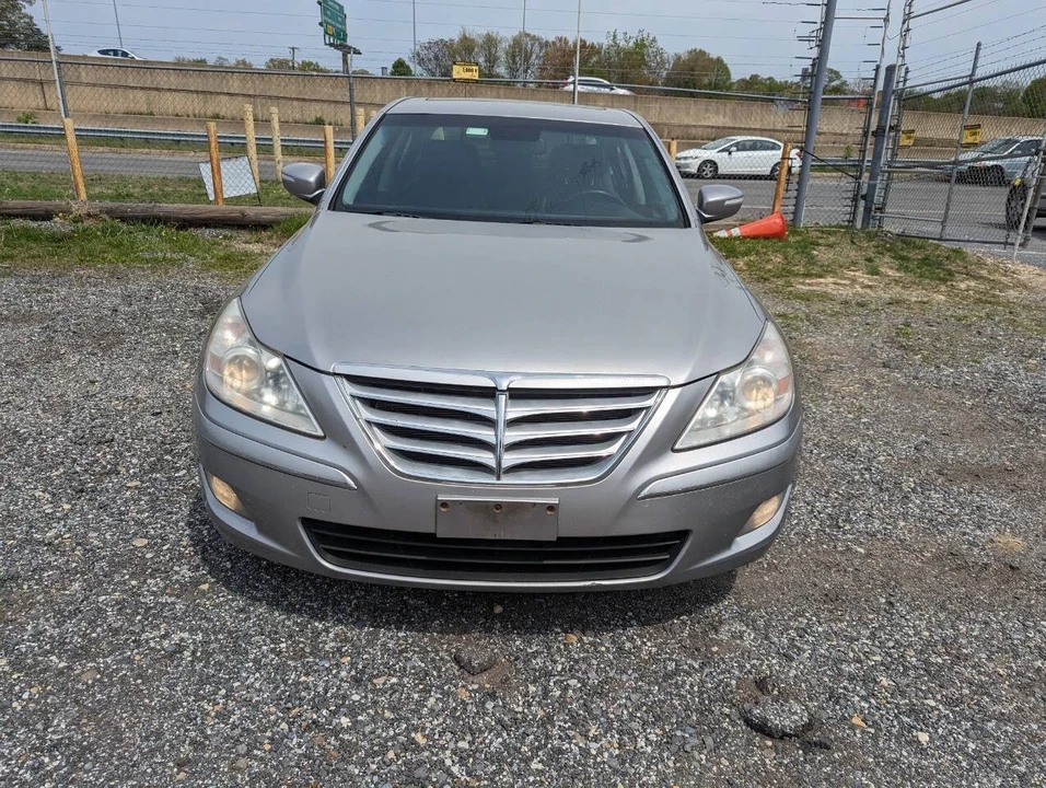 2009 Hyundai Genesis - Image 7 of 21