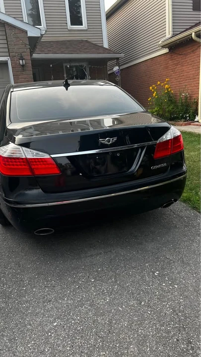 2009 Hyundai Genesis - Image 6 of 10
