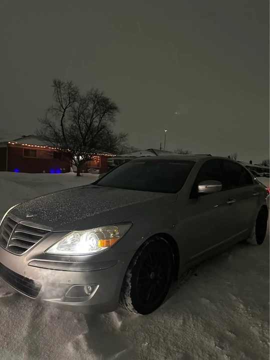 2009 Hyundai Genesis - Image 5 of 6