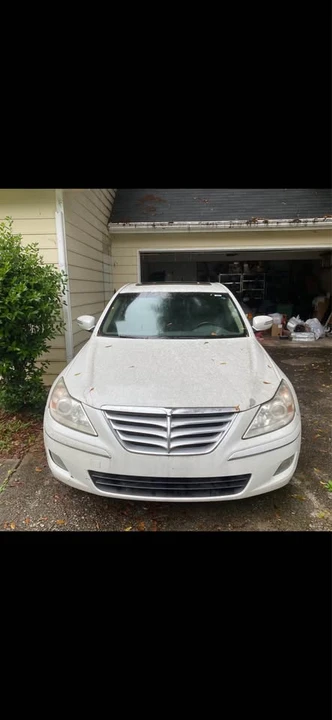 2009 Hyundai Genesis - Image 5 of 5