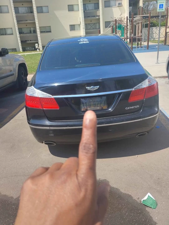 2009 Hyundai Genesis - Image 6 of 8