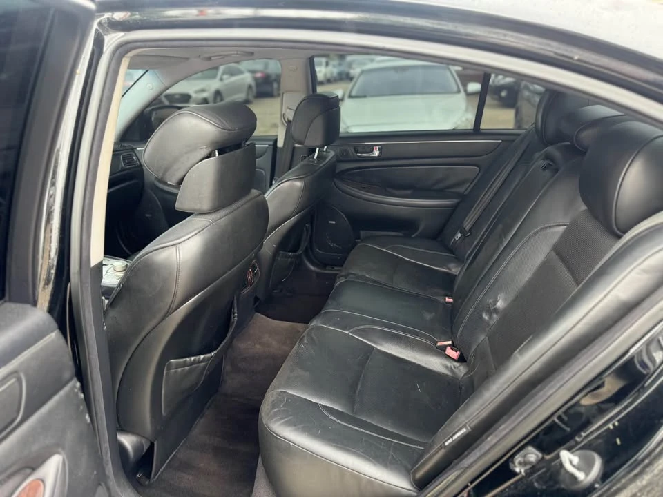 2009 Hyundai Genesis - Image 10 of 18