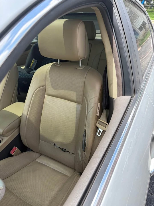 2009 Hyundai Genesis - Image 5 of 5