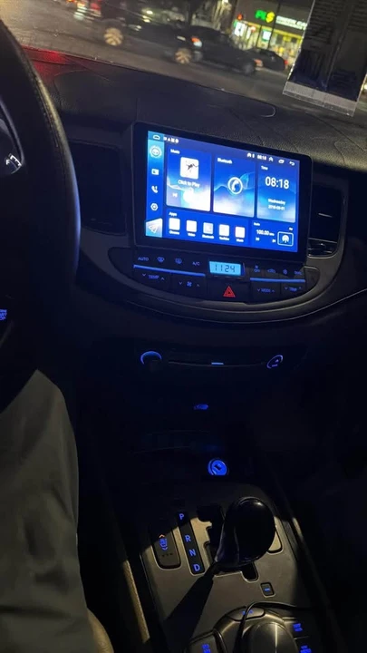 2009 Hyundai Genesis - Image 2 of 4