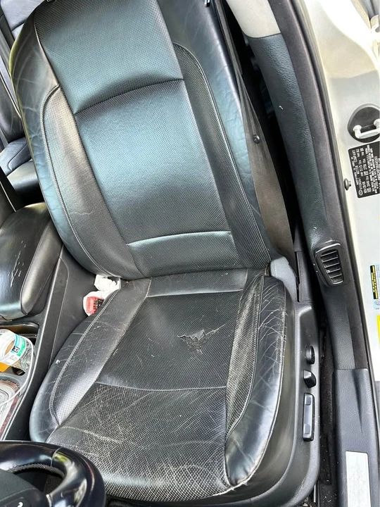 2009 Hyundai Genesis - Image 7 of 17