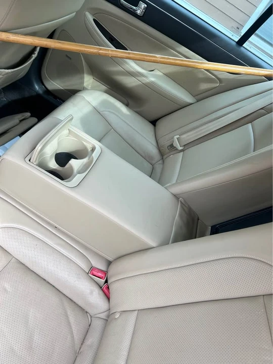 2009 Hyundai Genesis - Image 7 of 9