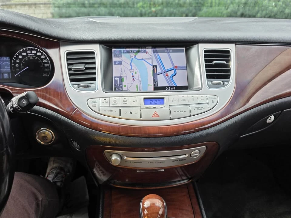 2009 Hyundai Genesis - Image 14 of 20