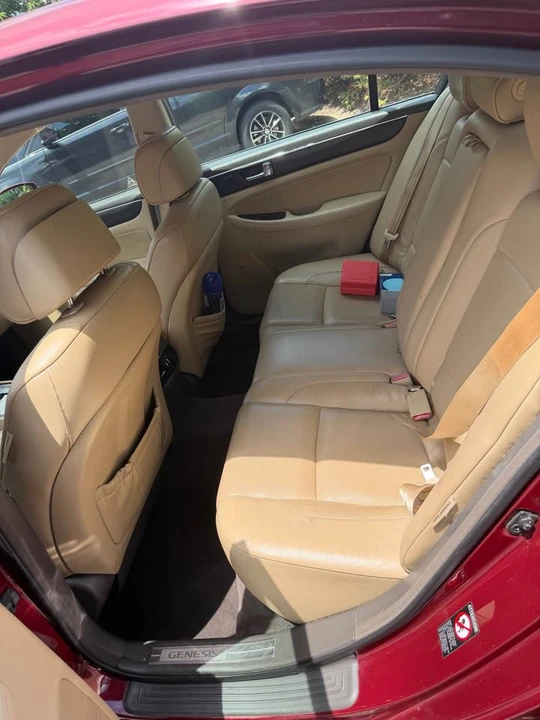 2009 Hyundai Genesis - Image 2 of 6