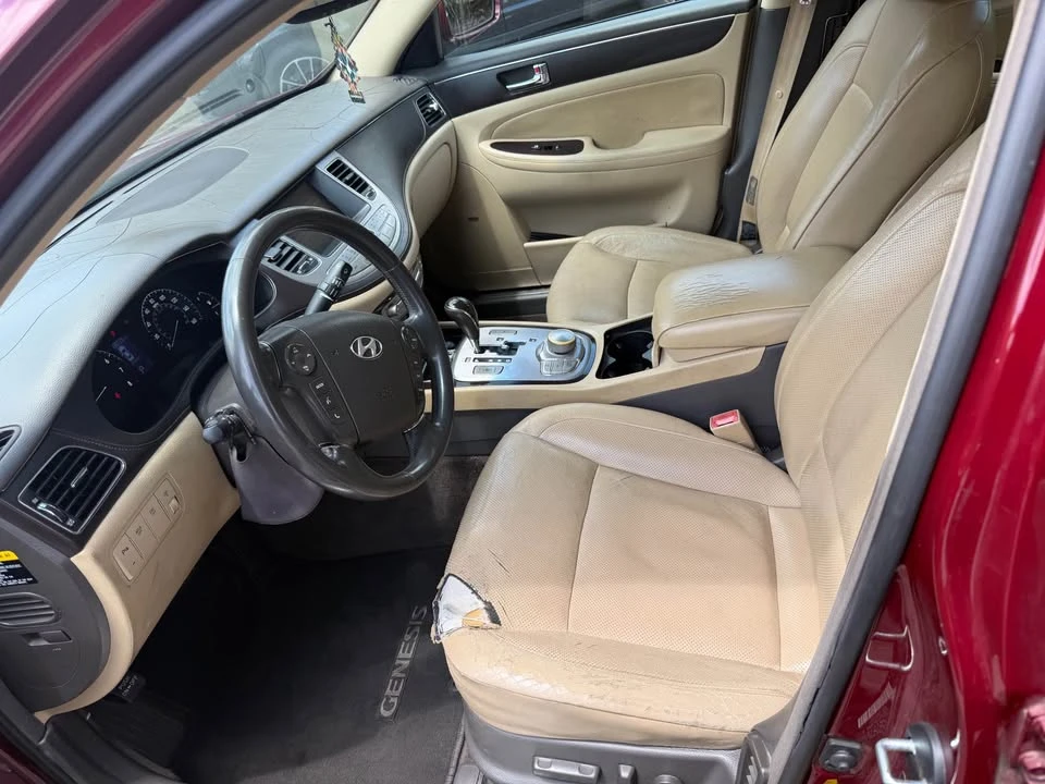 2009 Hyundai Genesis - Image 3 of 6