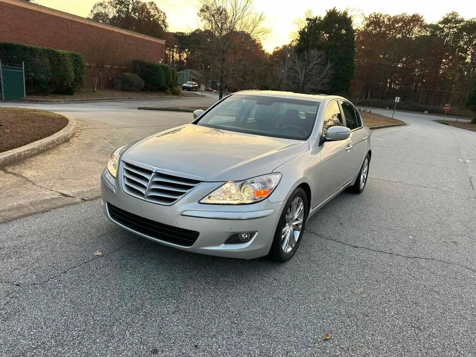 2009 Hyundai Genesis - Image 3 of 18