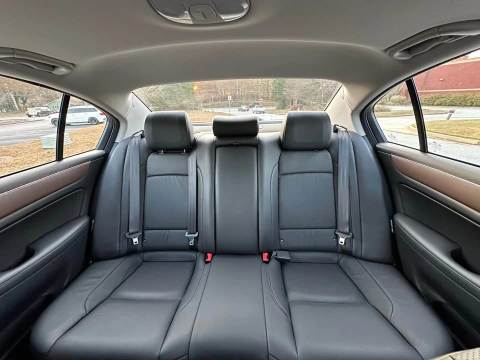 2009 Hyundai Genesis - Image 13 of 18