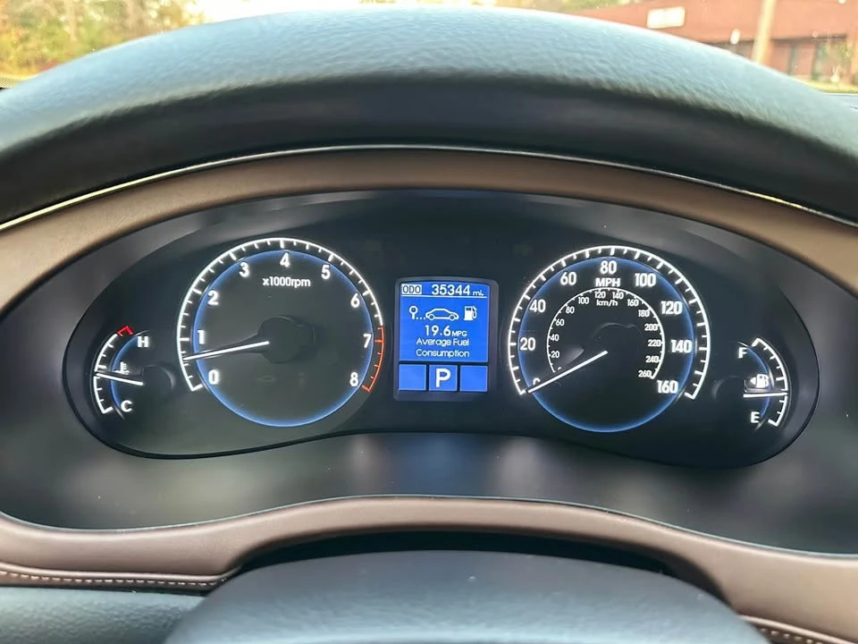 2009 Hyundai Genesis - Image 17 of 19