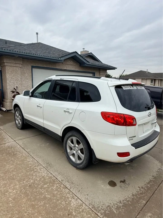 2009 Hyundai Santa Fe - Image 3 of 6