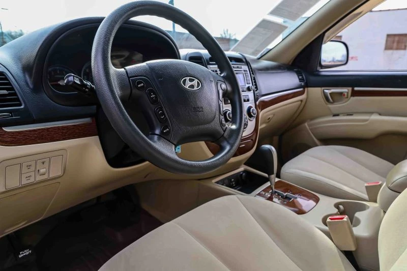 2009 Hyundai Santa Fe - Image 7 of 12