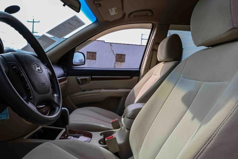 2009 Hyundai Santa Fe - Image 9 of 12