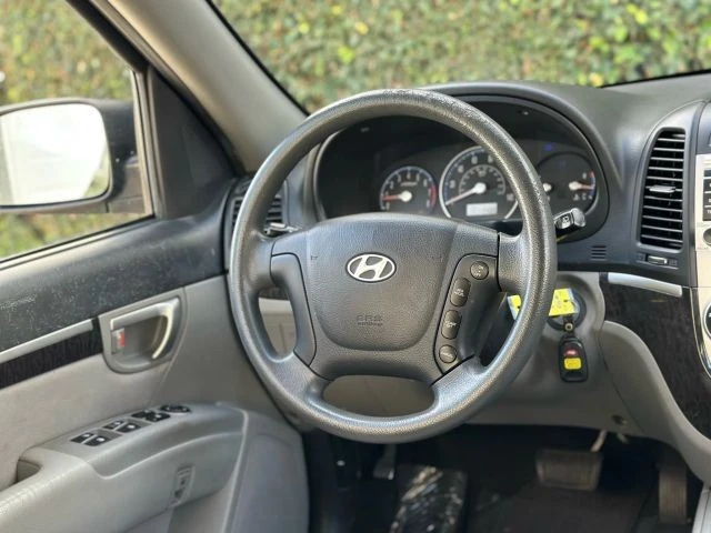 2009 Hyundai Santa Fe - Image 17 of 21