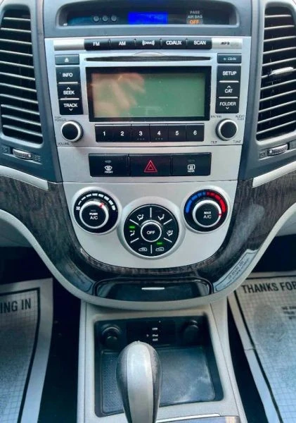 2009 Hyundai Santa Fe - Image 11 of 12