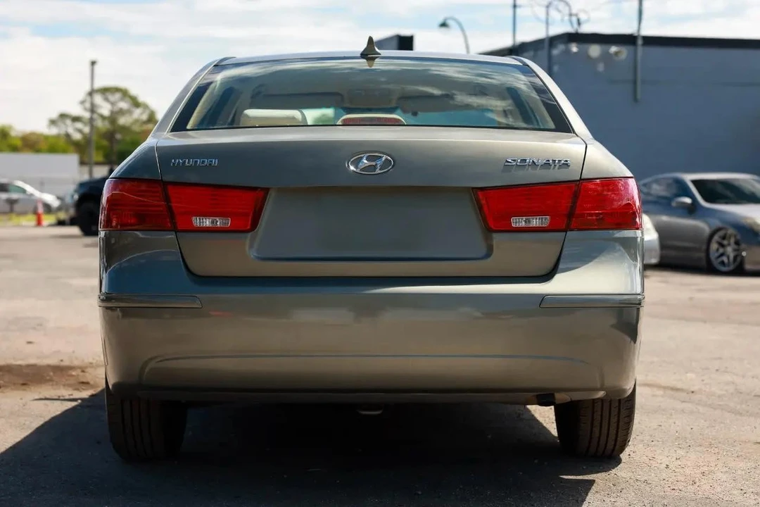 2009 Hyundai Sonata - Image 7 of 21