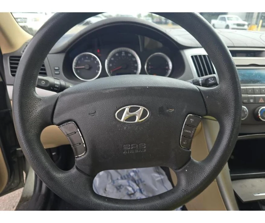 2009 Hyundai Sonata - Image 5 of 9