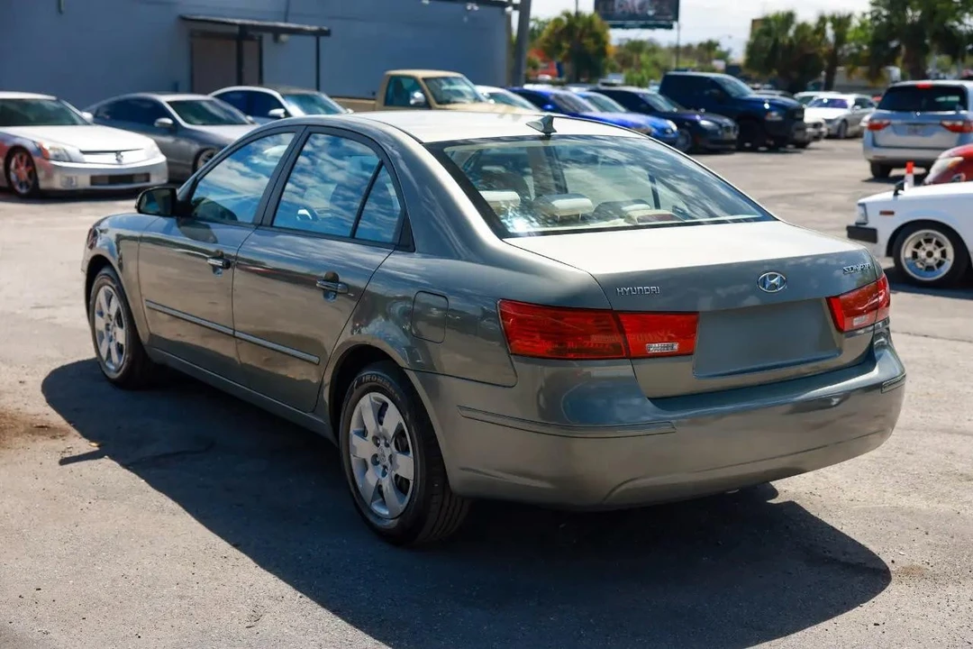 2009 Hyundai Sonata - Image 5 of 21