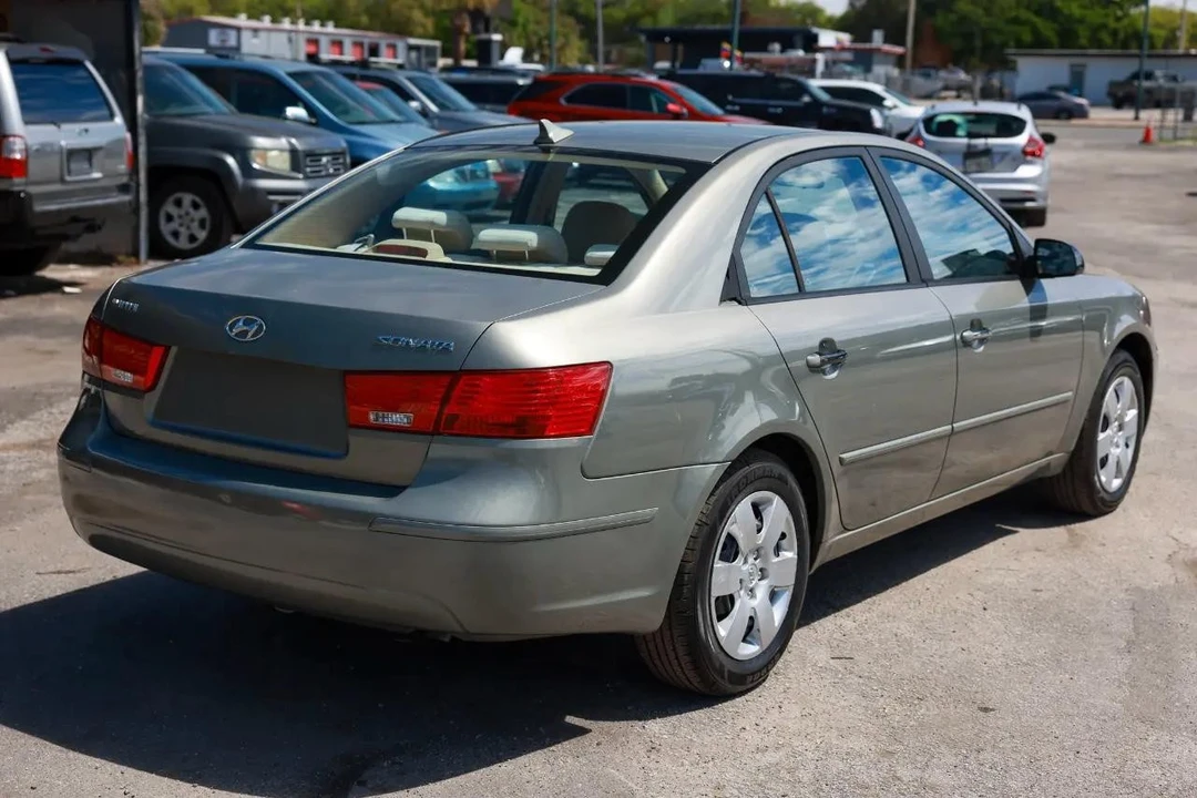 2009 Hyundai Sonata - Image 11 of 21
