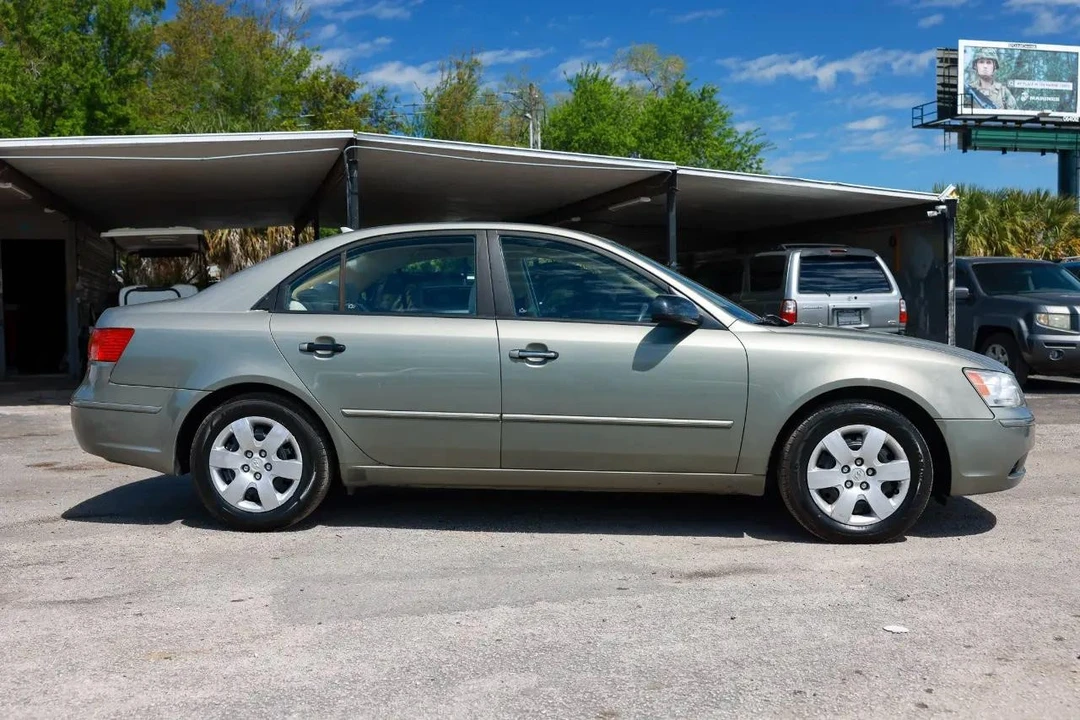 2009 Hyundai Sonata - Image 13 of 21