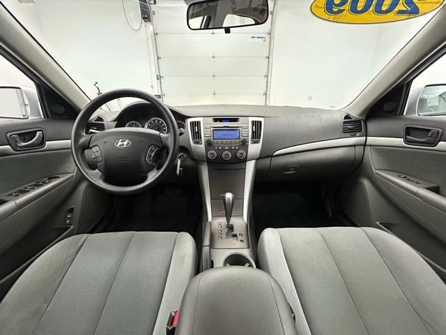 2009 Hyundai Sonata - Image 2 of 12