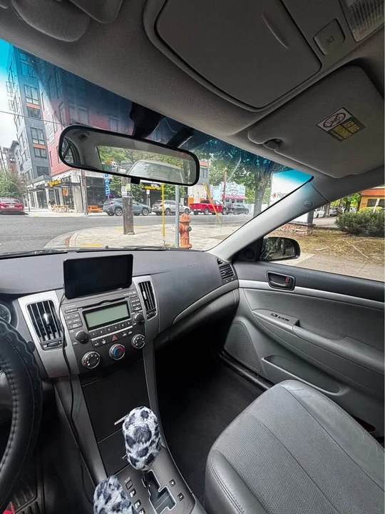2009 Hyundai Sonata - Image 9 of 14
